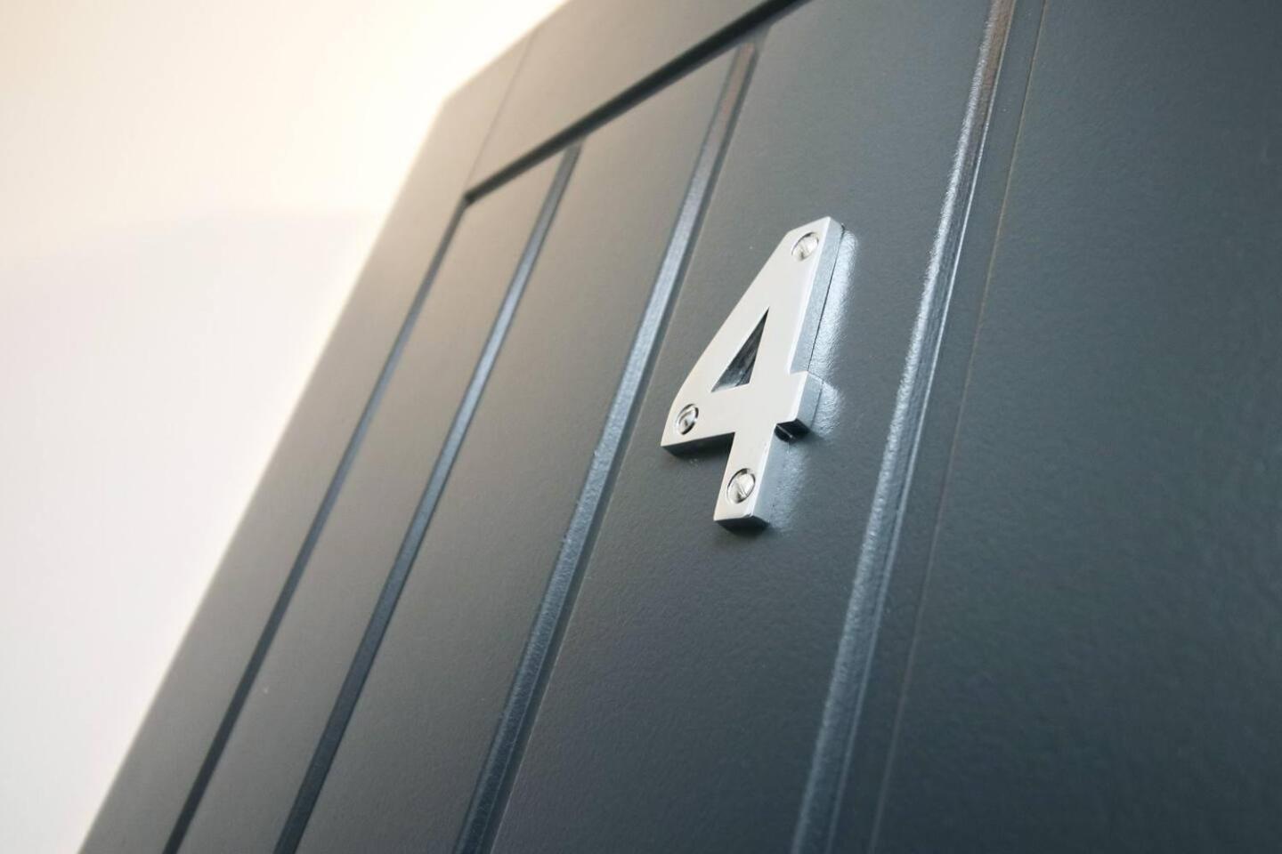 Modern Guesthouse, Fast Wi-Fi, Street Free Parking, Central, Fully Equipped Cardiff Kültér fotó