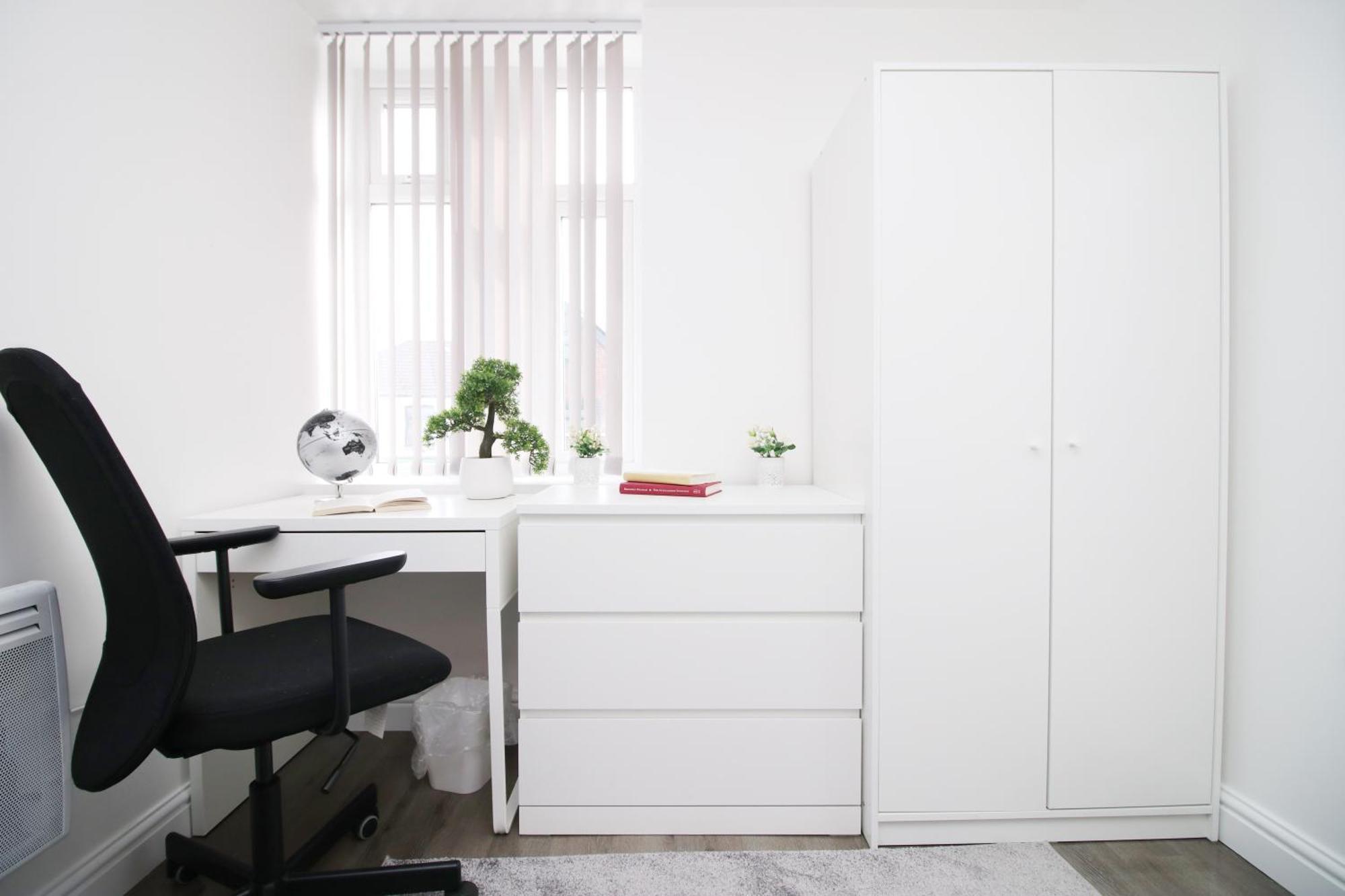 Modern Guesthouse, Fast Wi-Fi, Street Free Parking, Central, Fully Equipped Cardiff Kültér fotó