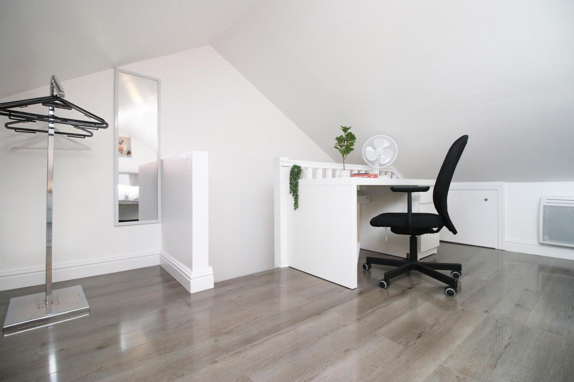 Modern Guesthouse, Fast Wi-Fi, Street Free Parking, Central, Fully Equipped Cardiff Kültér fotó