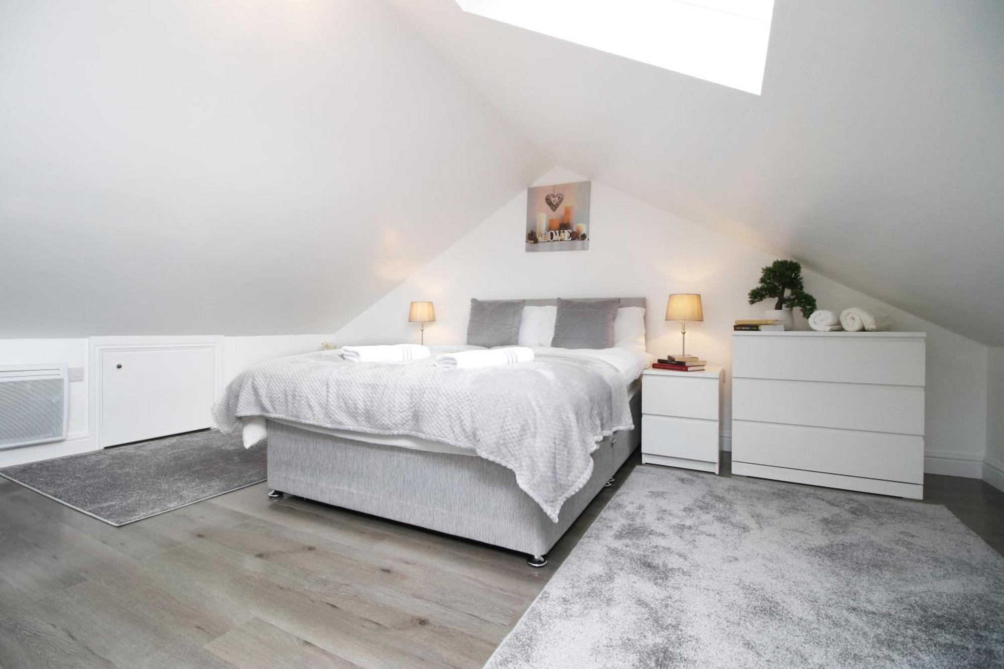 Modern Guesthouse, Fast Wi-Fi, Street Free Parking, Central, Fully Equipped Cardiff Kültér fotó