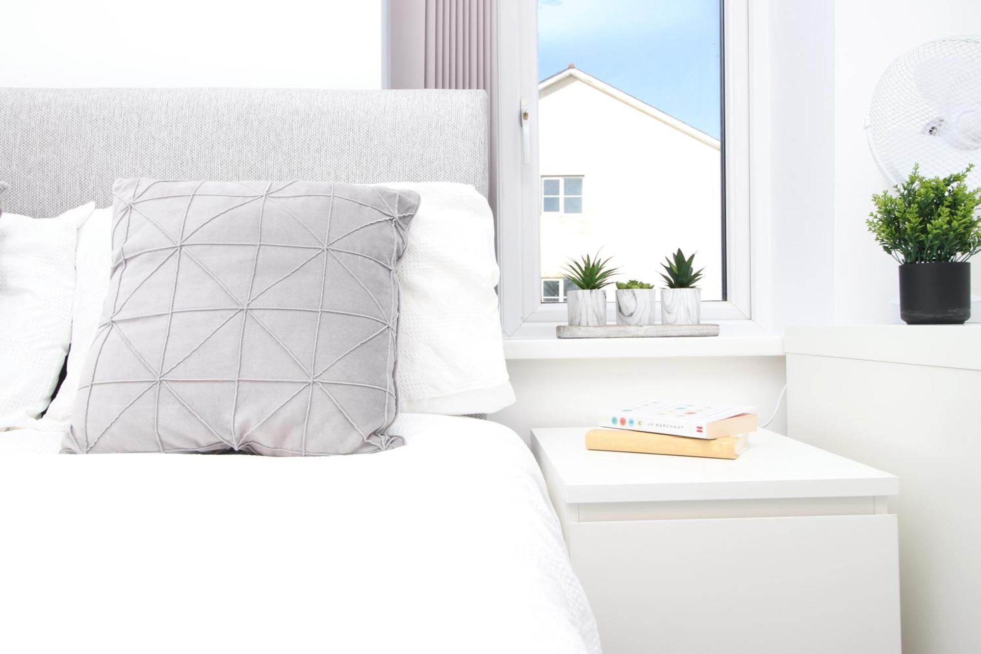 Modern Guesthouse, Fast Wi-Fi, Street Free Parking, Central, Fully Equipped Cardiff Kültér fotó