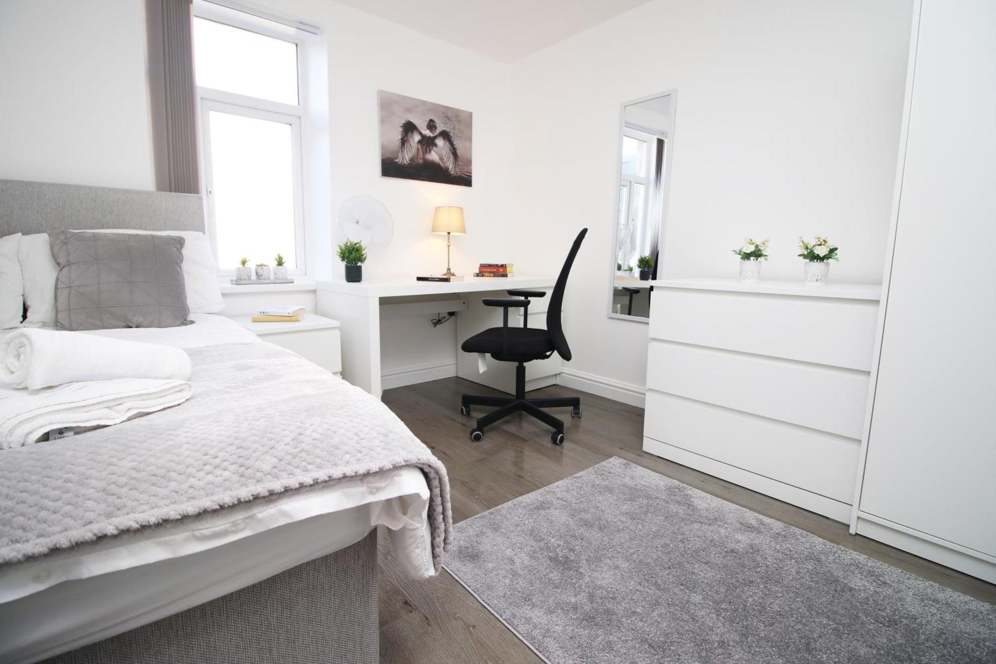 Modern Guesthouse, Fast Wi-Fi, Street Free Parking, Central, Fully Equipped Cardiff Kültér fotó